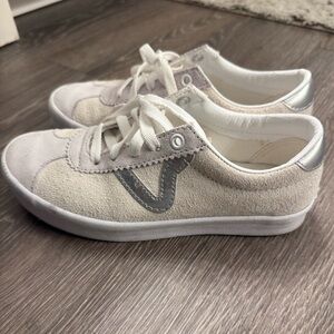 Vans women’s size 5.5. Sport low shoe. High Shine Gray/Blanc De Blanc